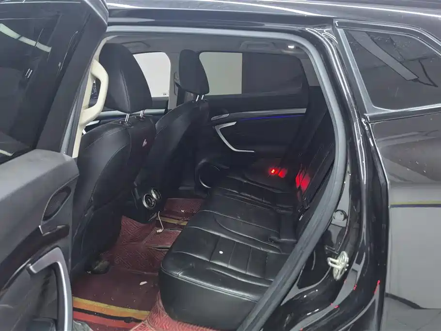 WEI PAI WEI BRAND VV7