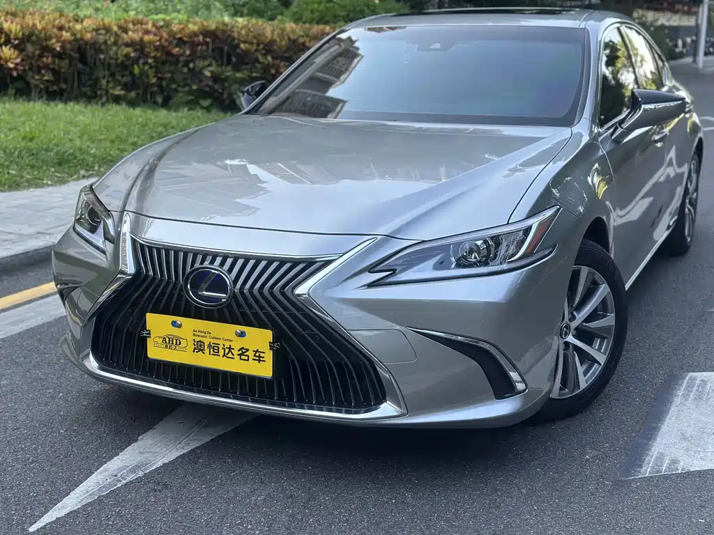 Lexus ES — миниатюра 2
