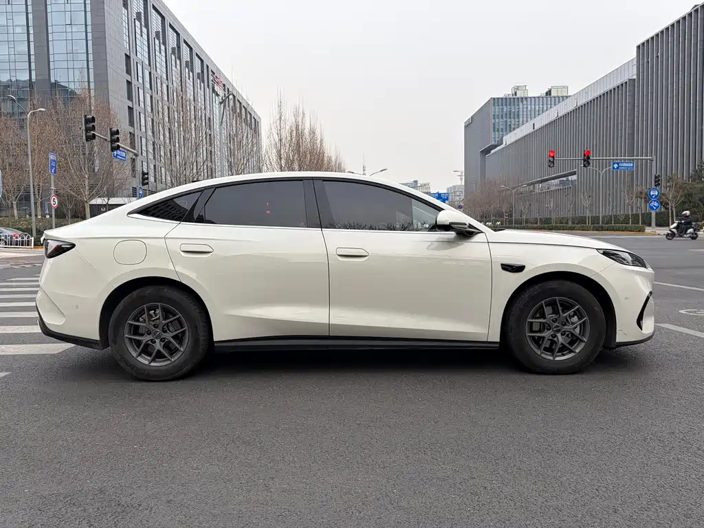 BYD SEAL 06 NEW ENERGY