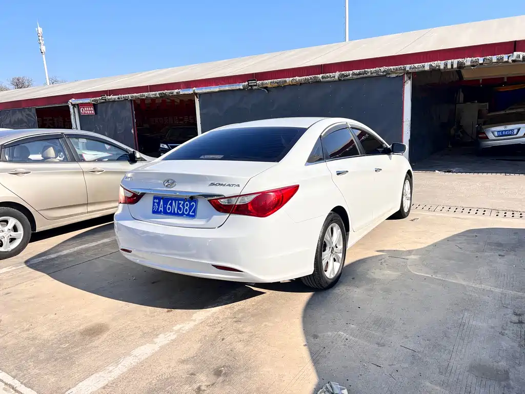 Hyundai Sonata 2.0L Auto Premium Edition, фото 21