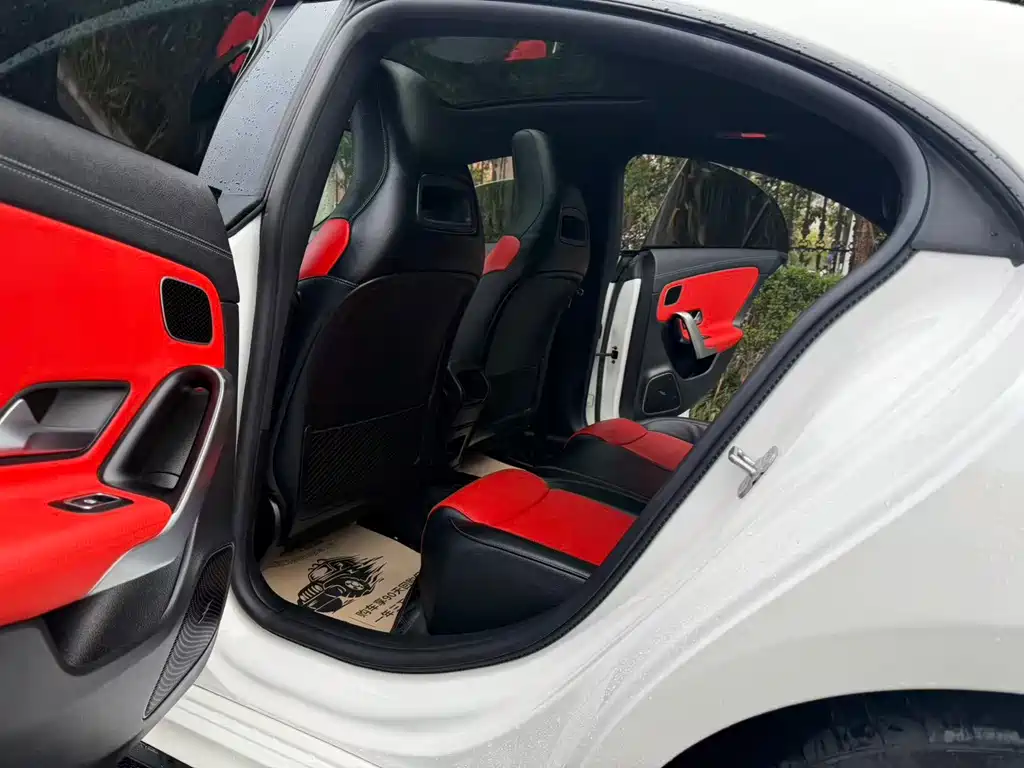 MERCEDES-BENZ CLA AMG