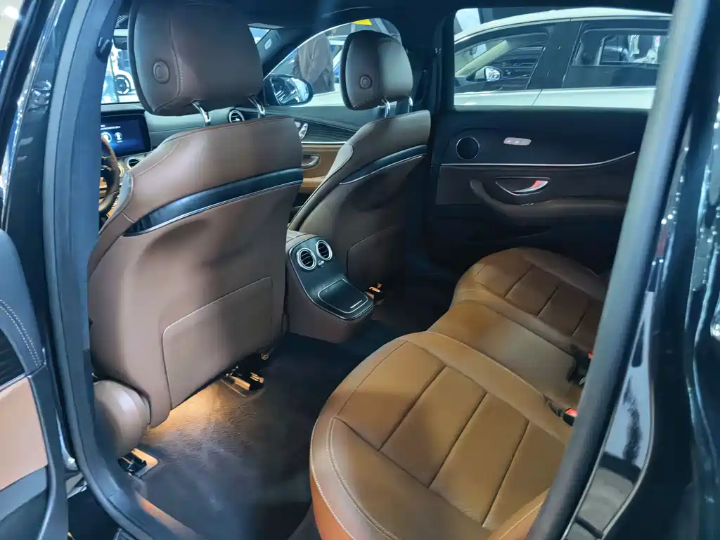 Mercedes-Benz E-Class New Energy — миниатюра 6