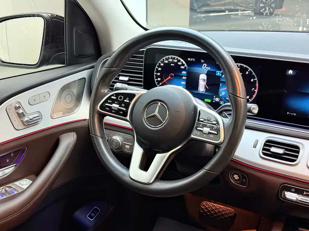 Mercedes-Benz GLE (Import) — миниатюра 7