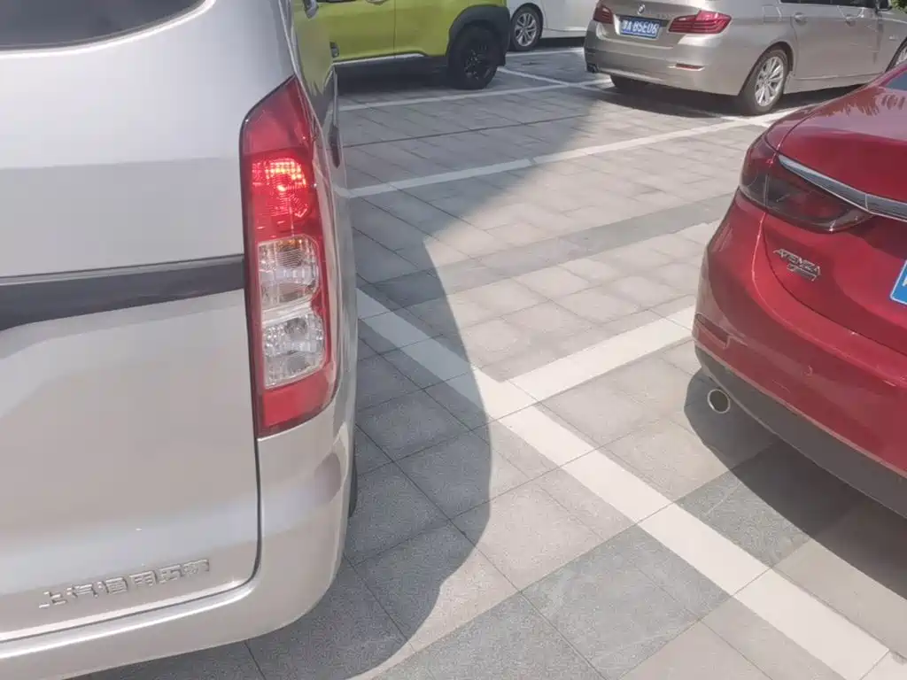 Wuling Hongguang V — миниатюра 8