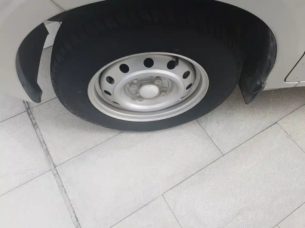 Wuling Hongguang V — миниатюра 23