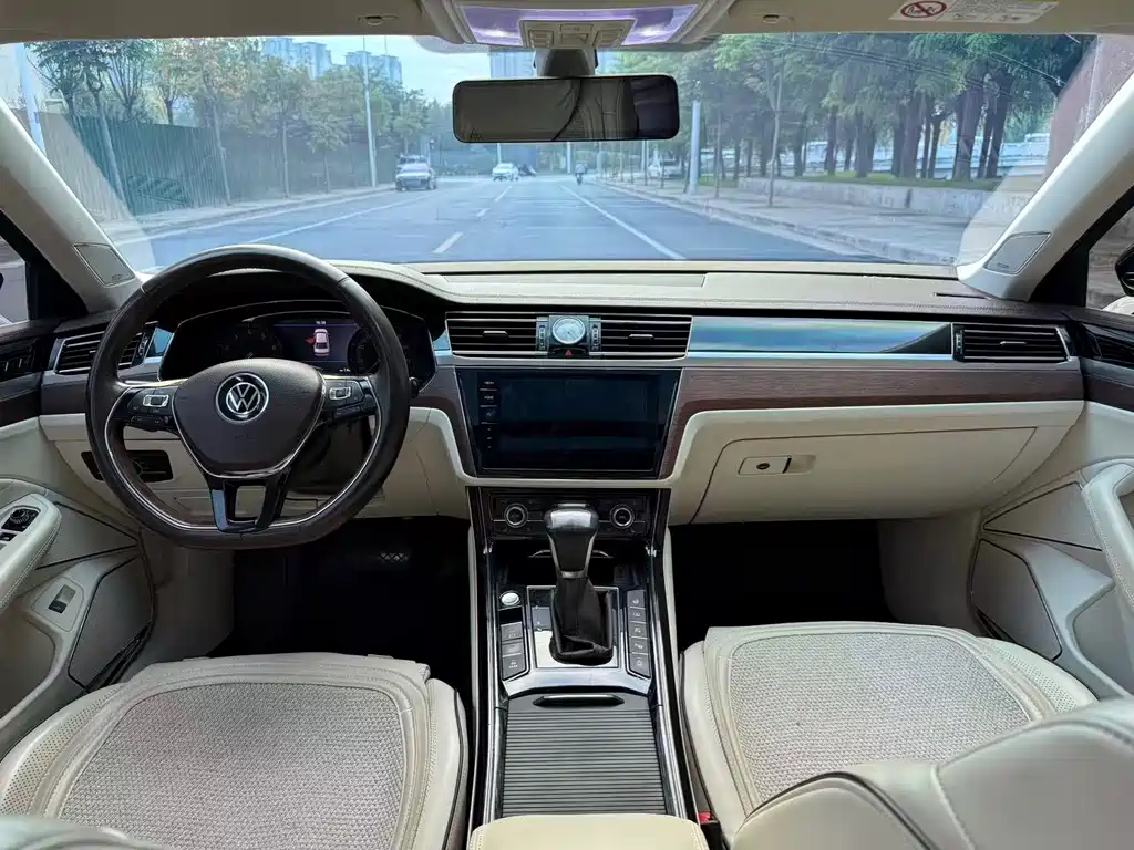 Volkswagen Phideon — миниатюра 5