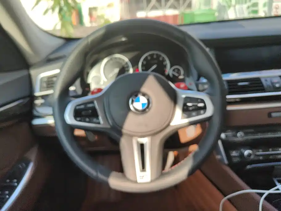 BMW 5 Series GT — миниатюра 15