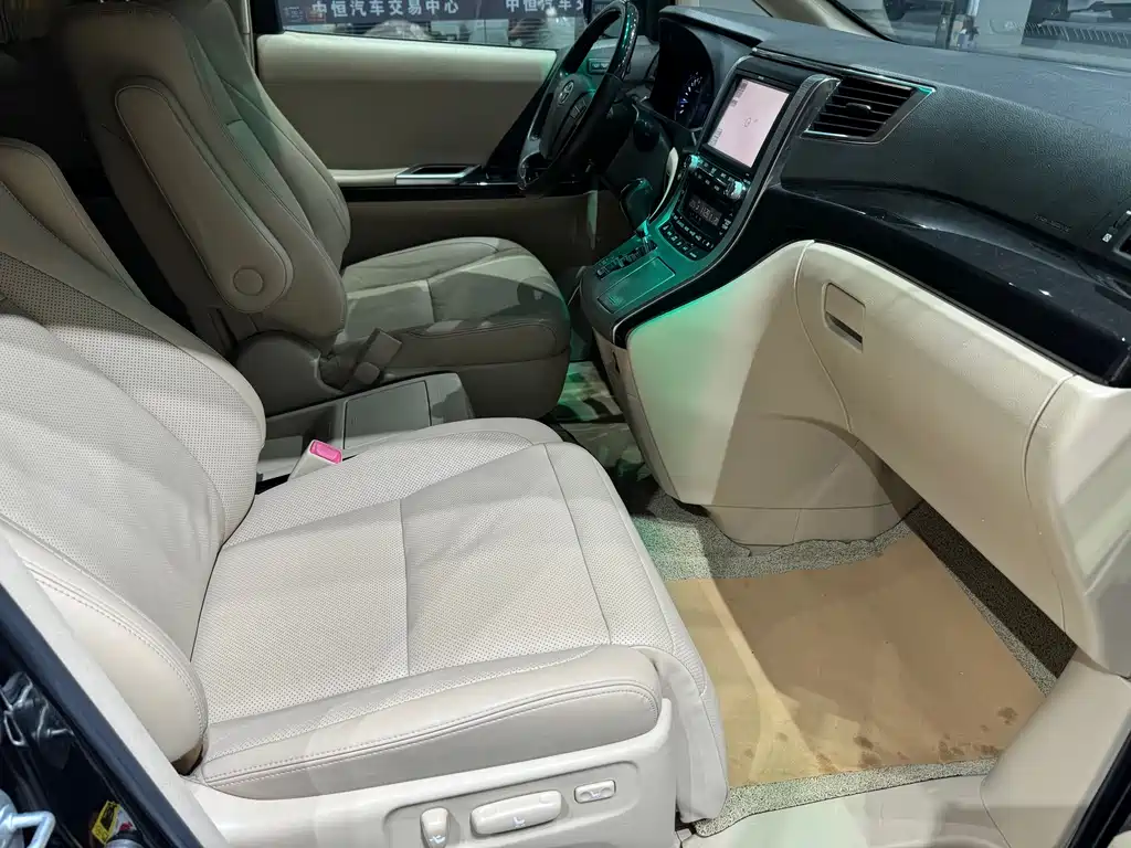 Toyota Alphard 2012 3.5L Luxury