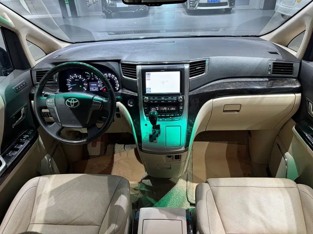 Toyota Alphard 2012 3.5L Luxury