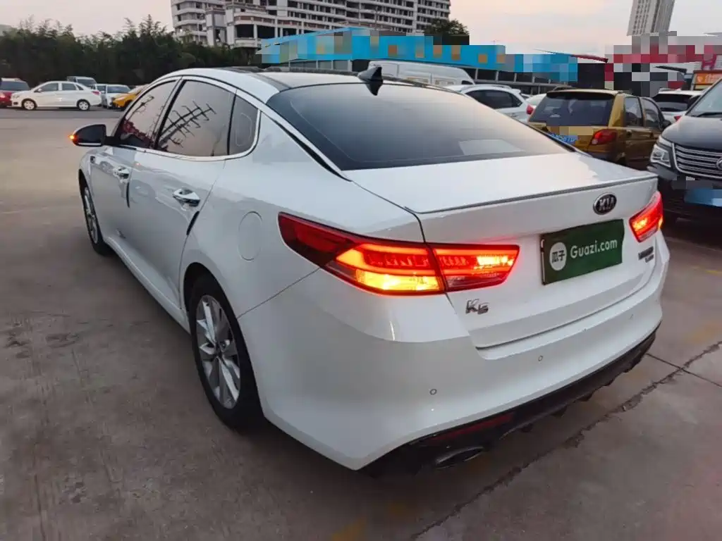 Kia K5 — миниатюра 5