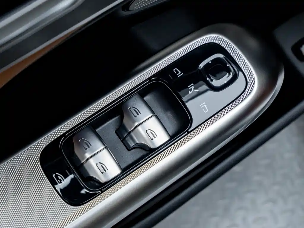 Mercedes-Benz E-Class — миниатюра 23