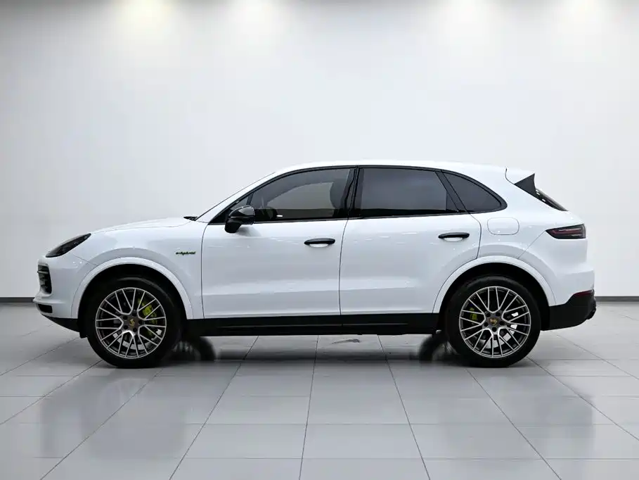 Porsche Cayenne Hybrid — миниатюра 5