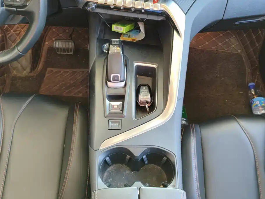 Peugeot 4008 — миниатюра 16