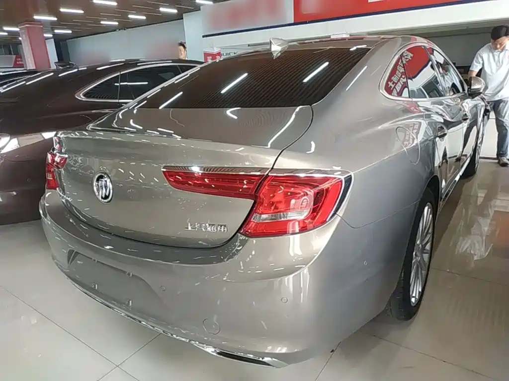 Buick LaCrosse — миниатюра 7
