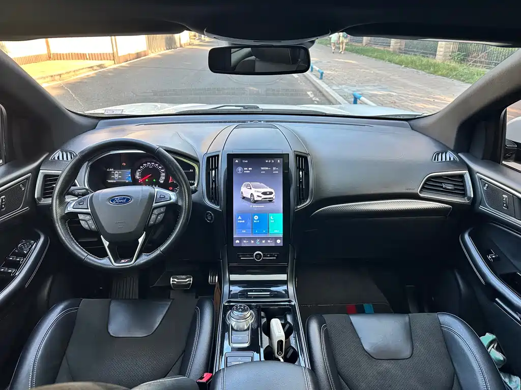 Ford Edge — миниатюра 14