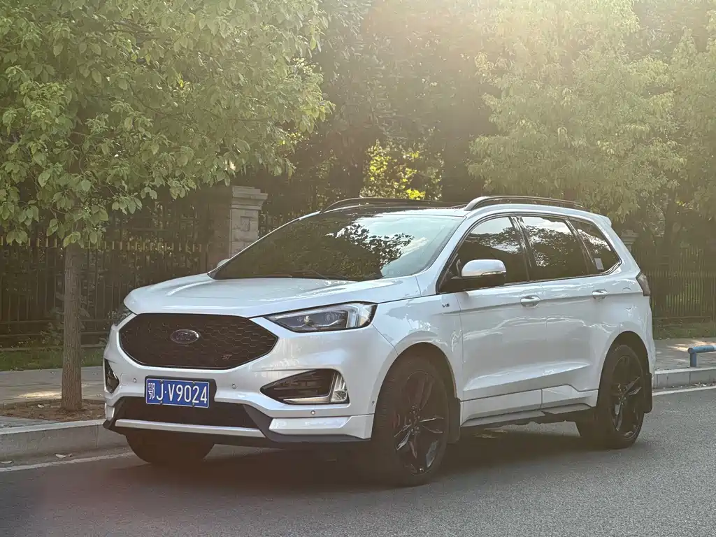 Ford Edge — миниатюра 2