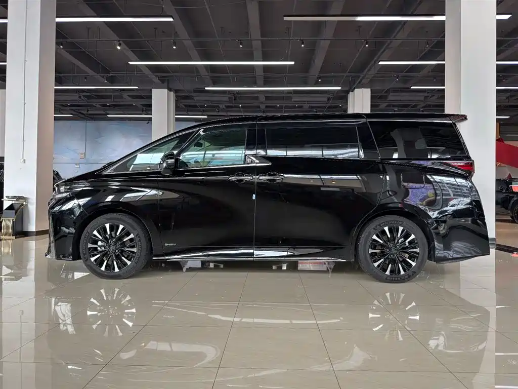 Toyota Vellfire 2024 2.5L Executive