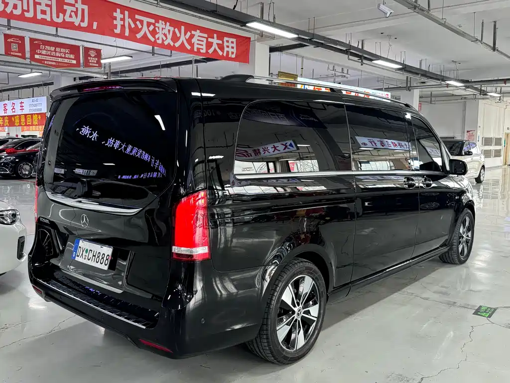 MERCEDES-BENZ V CLASS