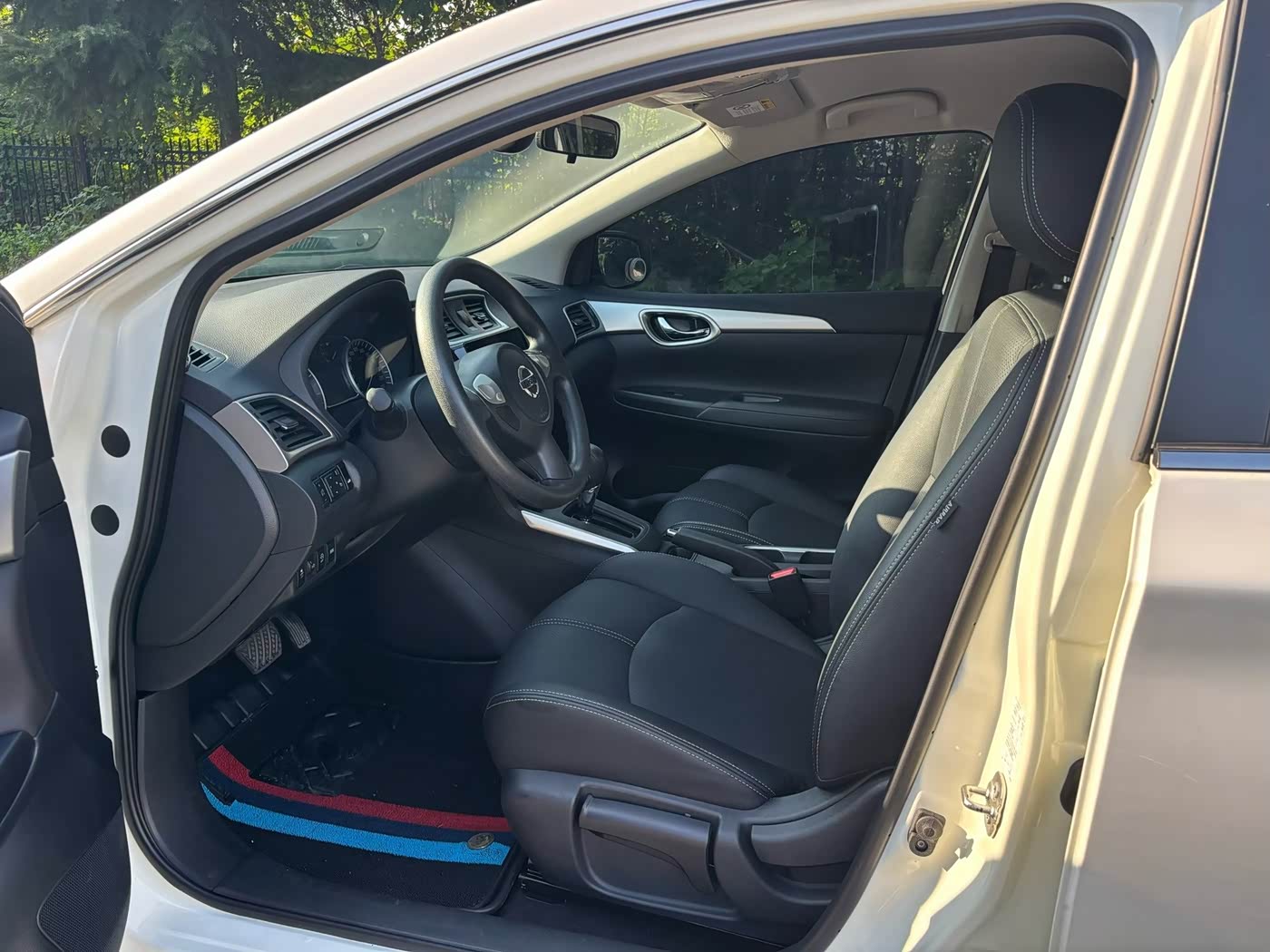 Nissan Sylphy 1.6 л 2022 г. Белый, пробег 15000 км