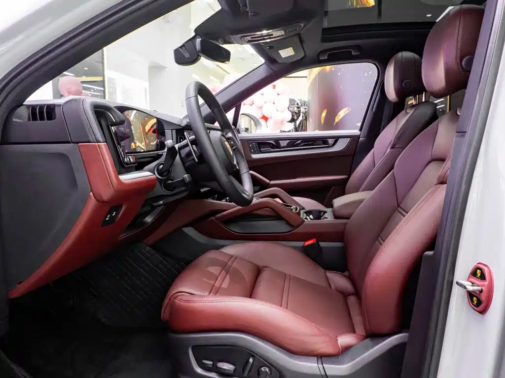 Porsche Cayenne — миниатюра 26