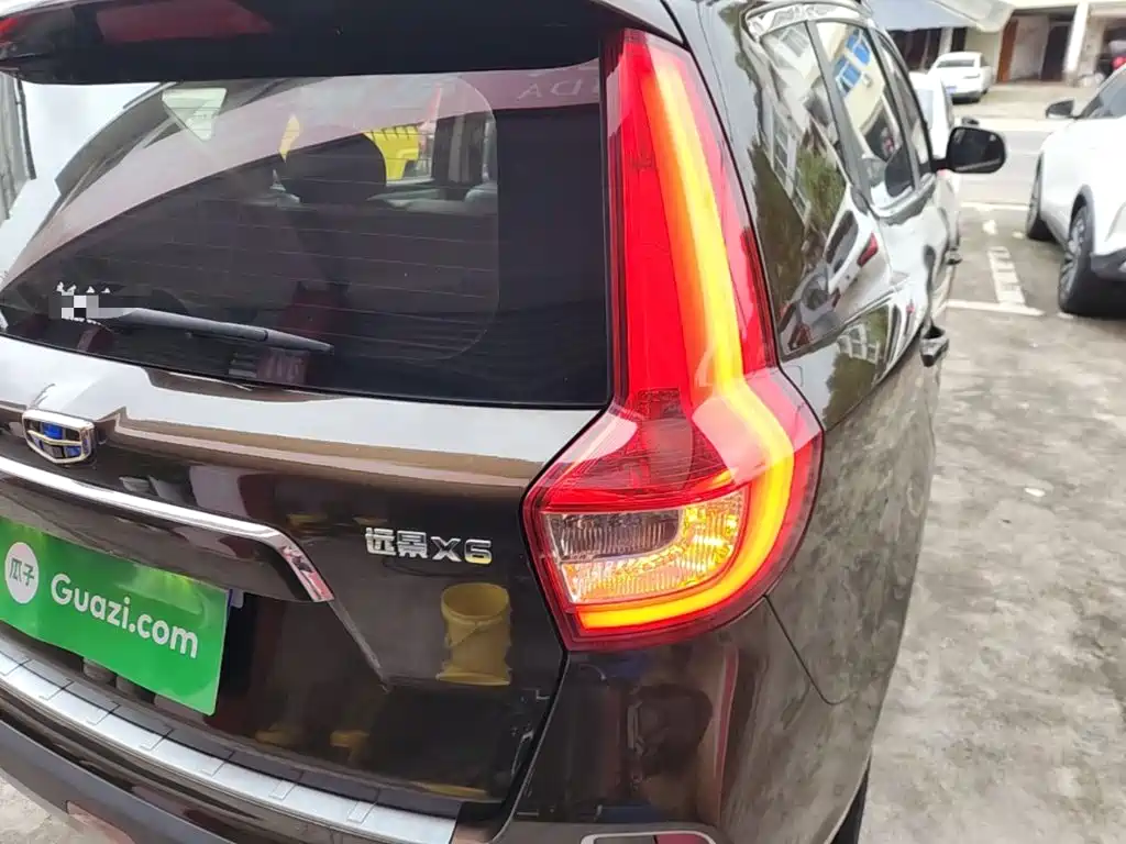 Geely Vision X6 — миниатюра 8