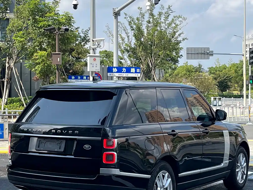 Land Rover Range Rover — миниатюра 6