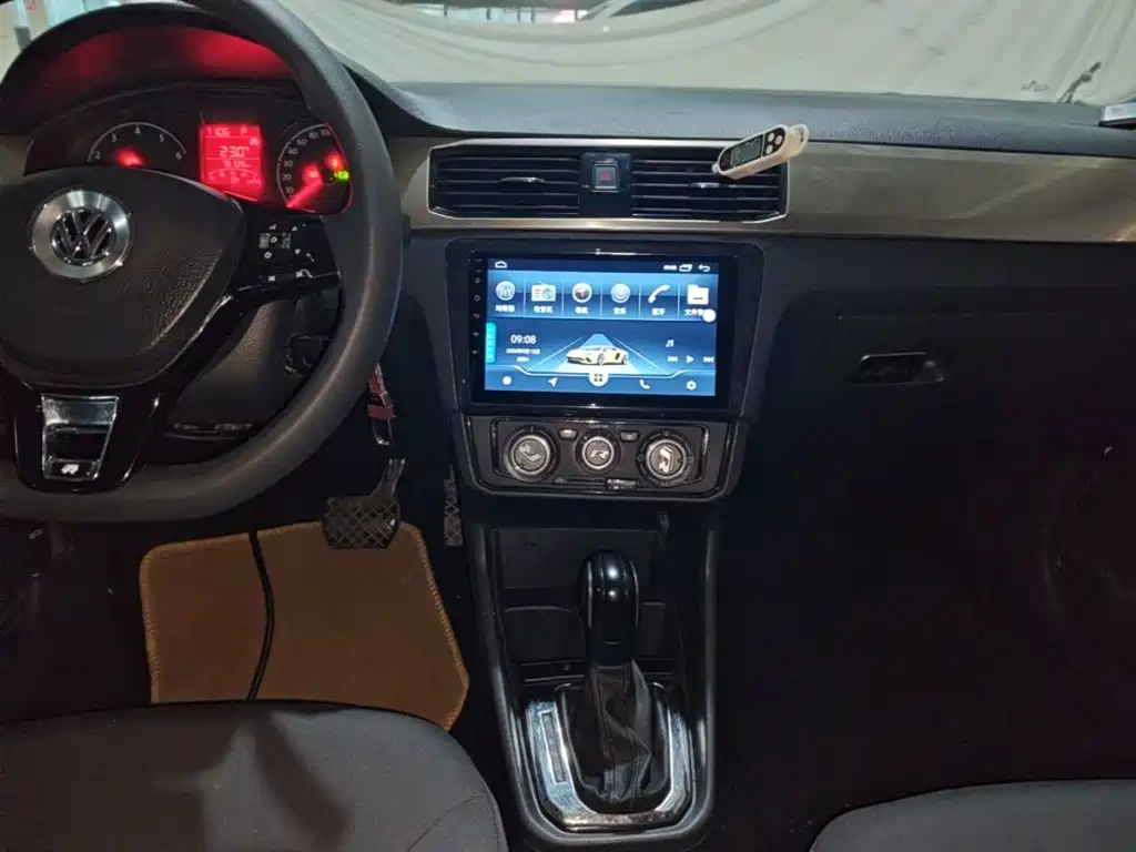 Volkswagen Santana — миниатюра 13