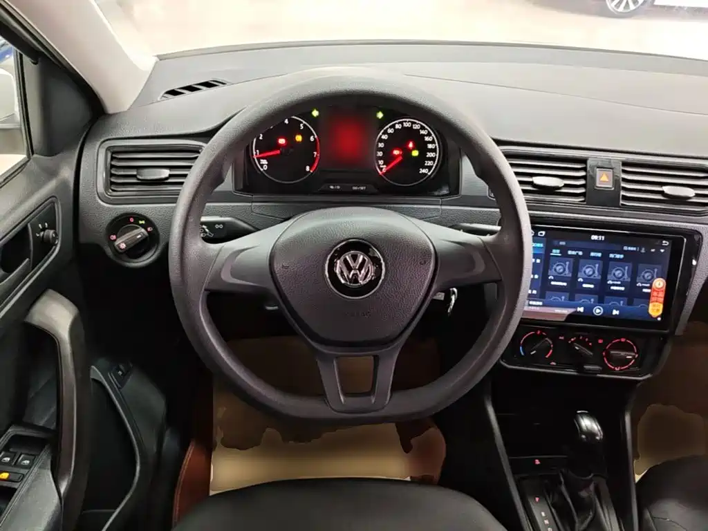 Volkswagen Santana — миниатюра 11