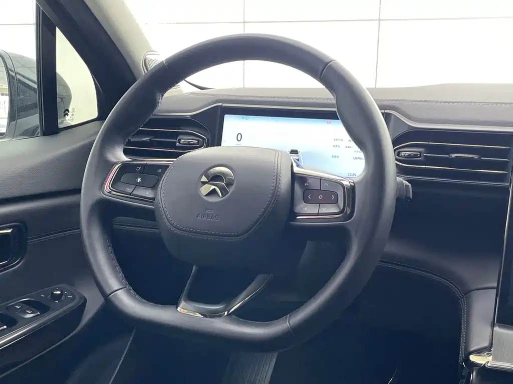 NIO ES6 — миниатюра 19