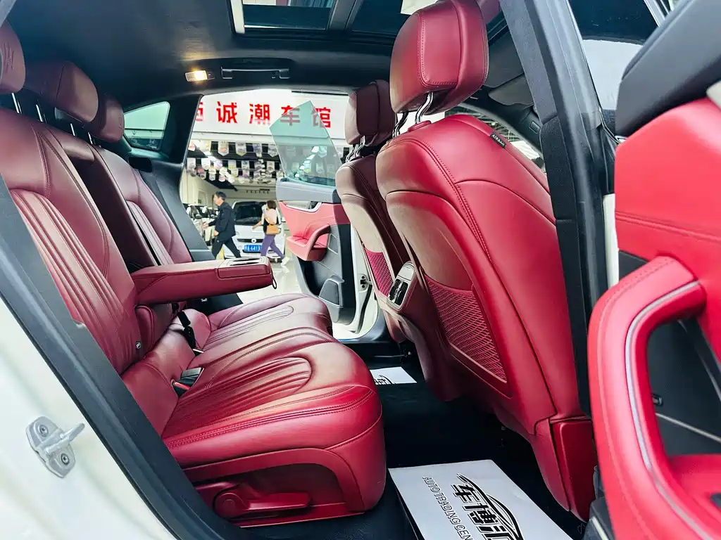 Maserati Levante — миниатюра 11