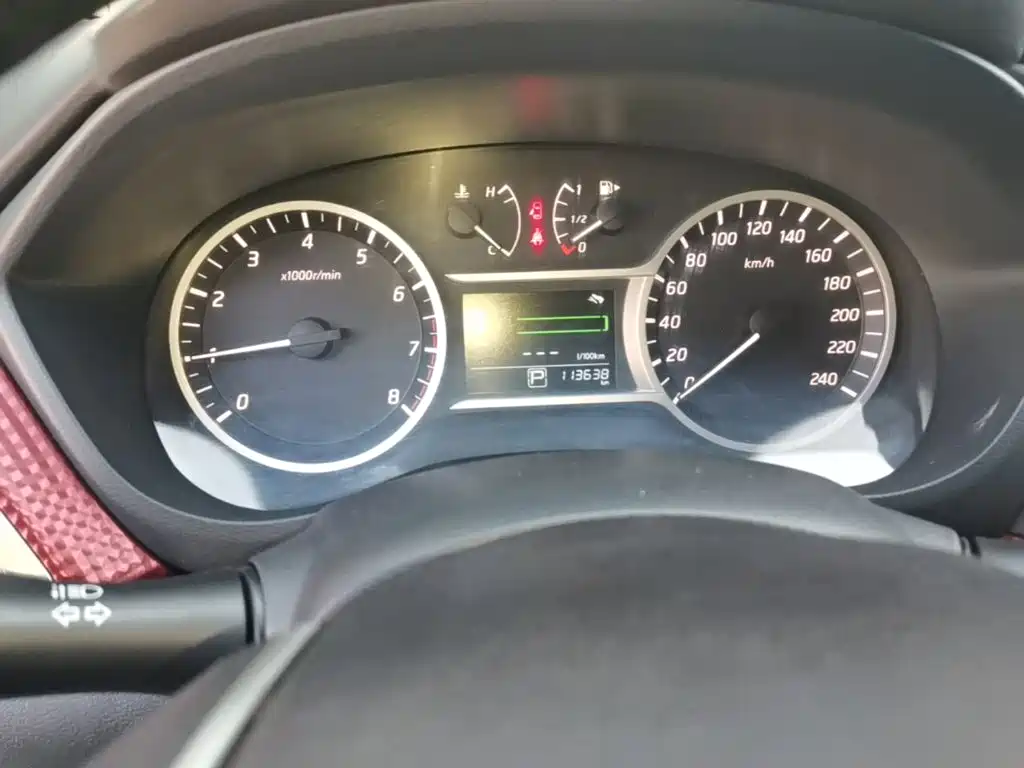 Nissan Bluebird — миниатюра 12