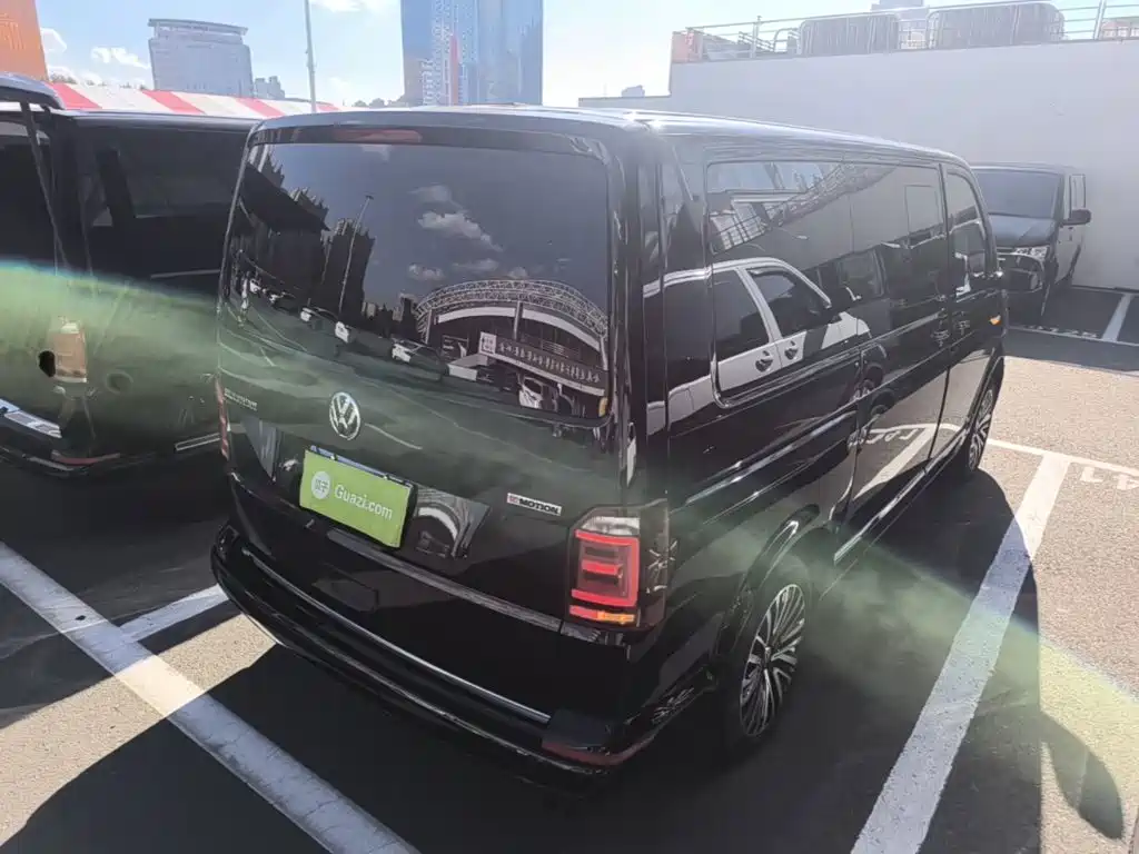 Volkswagen Multivan — миниатюра 7