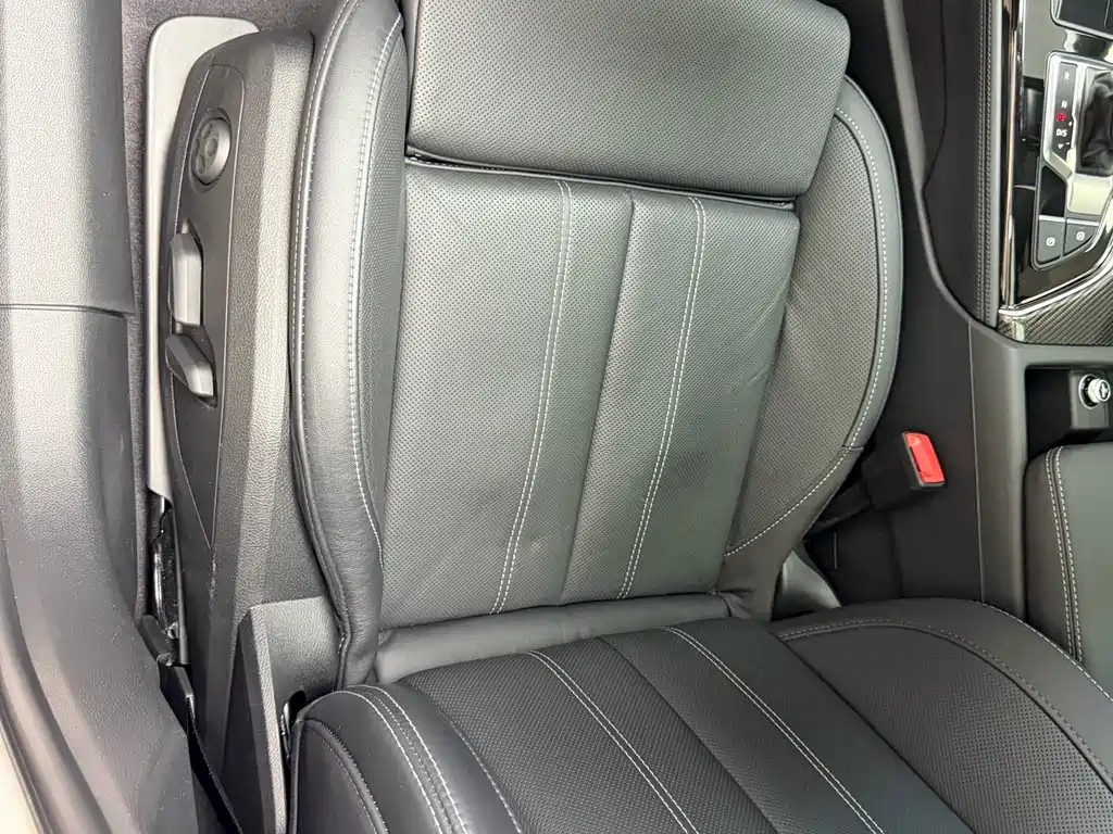 Audi A4L 2023 40 TFSI Luxury