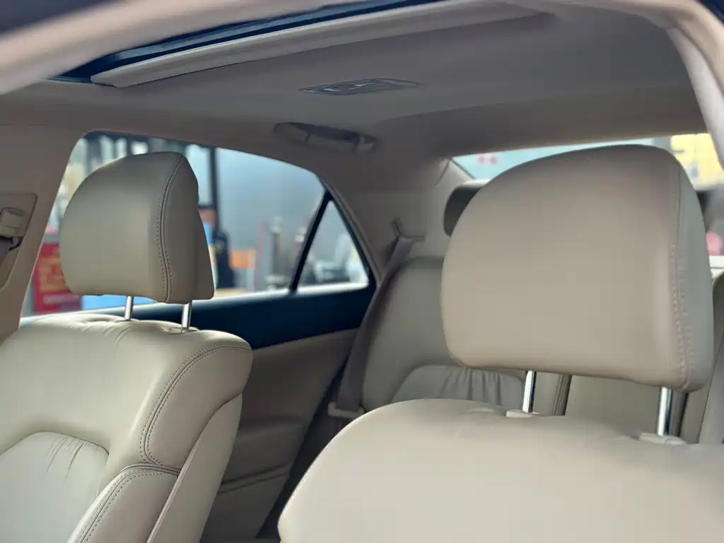 Toyota Reiz — миниатюра 8
