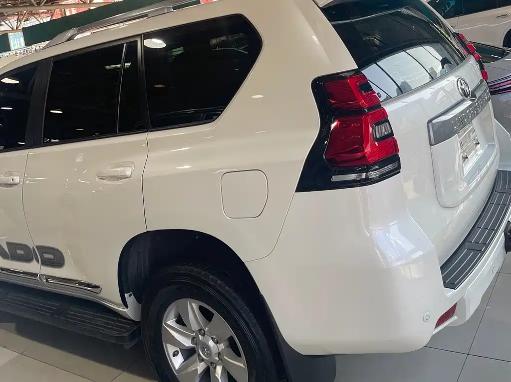 Toyota Land Cruiser Prado 2023 4.0L AT