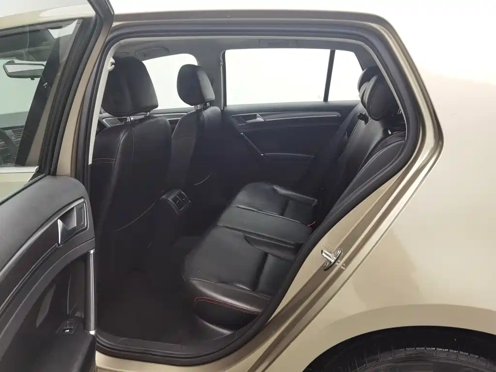 Volkswagen Golf — миниатюра 15