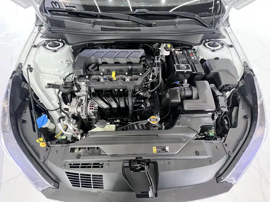 Hyundai Elantra — миниатюра 20