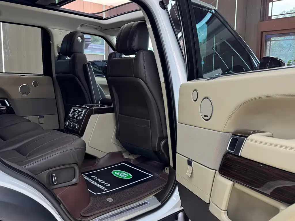 Land Rover Range Rover — миниатюра 7