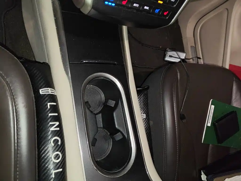 Lincoln MKC — миниатюра 10