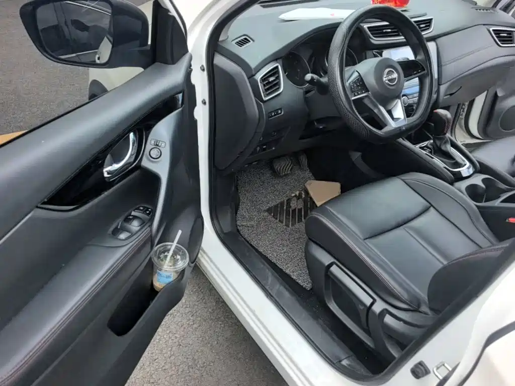 Nissan Qashqai — миниатюра 16