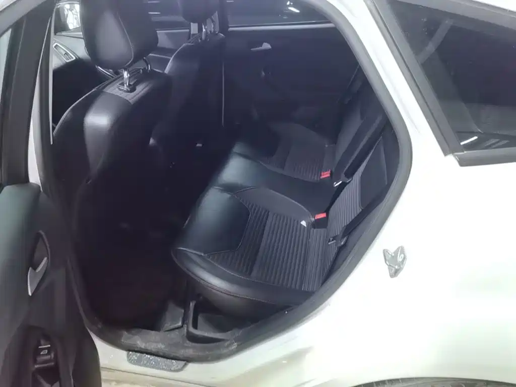 Ford Focus — миниатюра 17