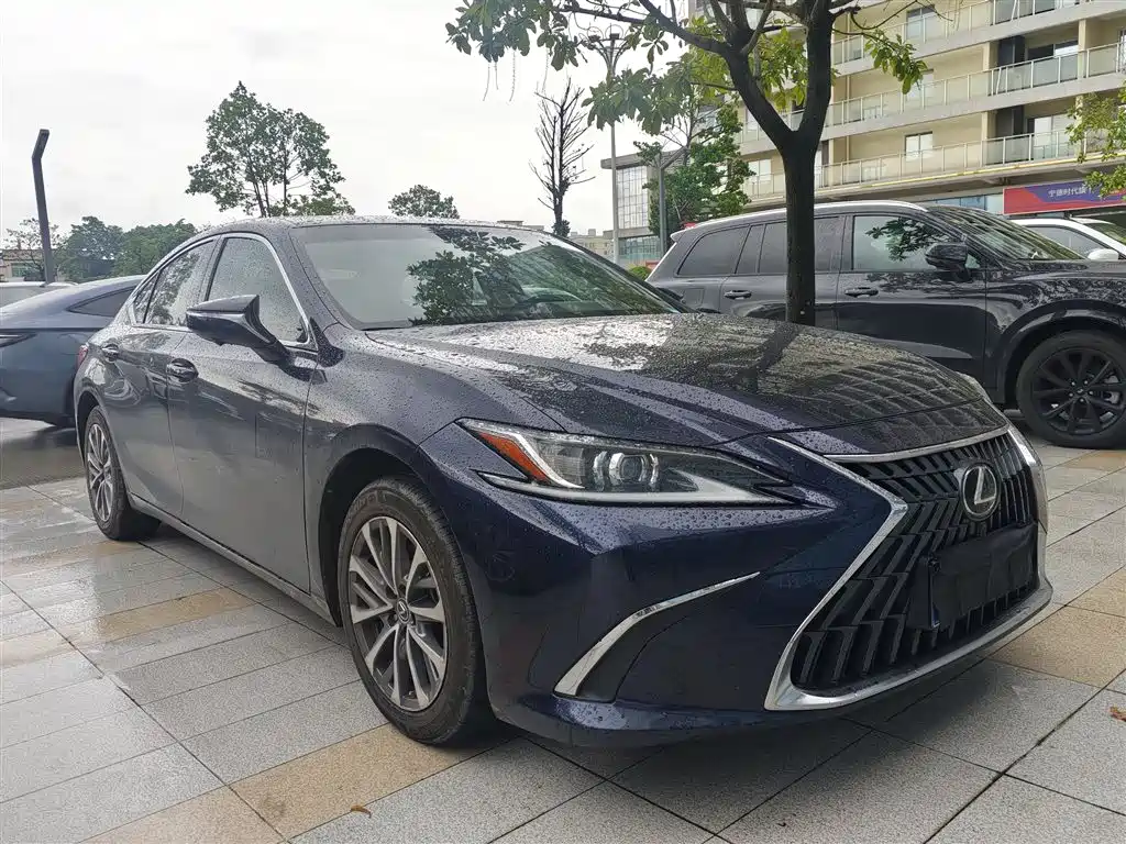 Lexus ES — миниатюра 2
