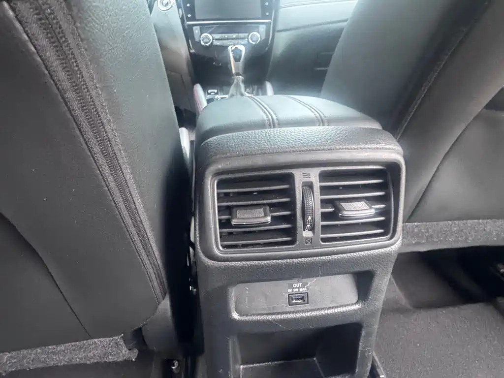 Nissan Qashqai — миниатюра 19