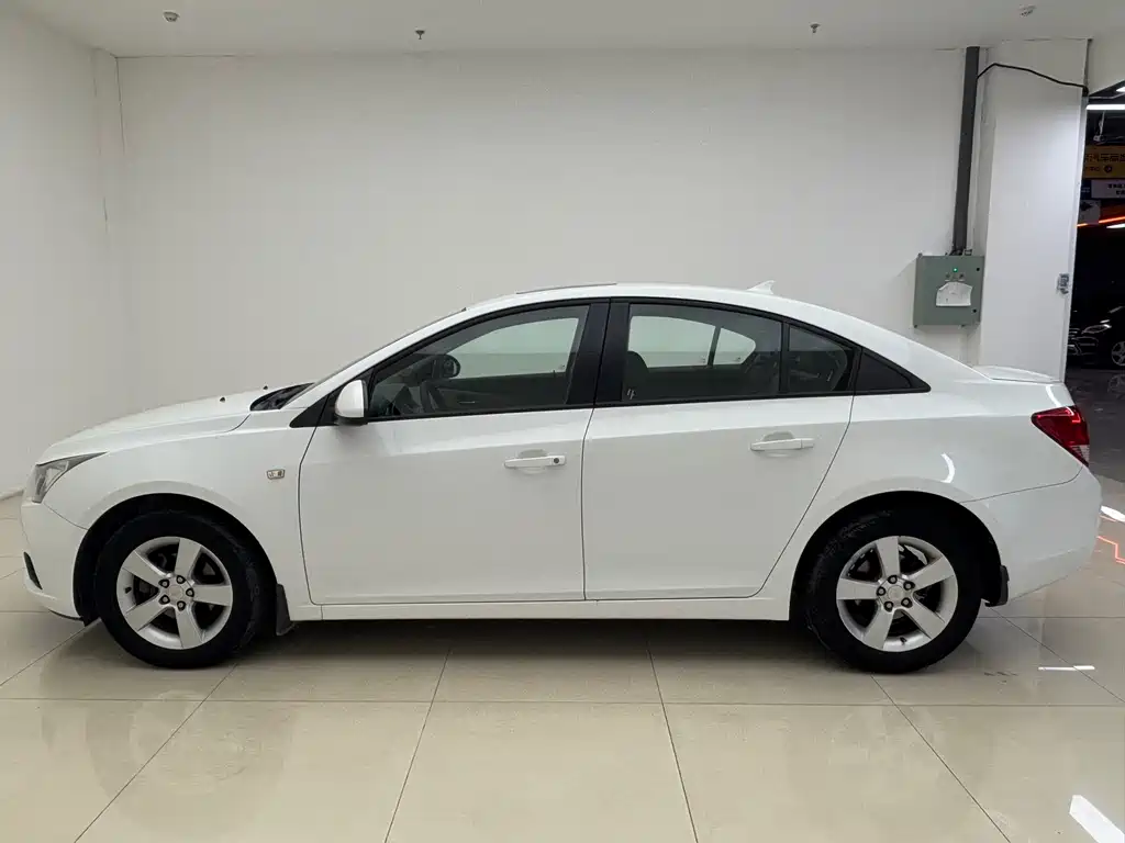Chevrolet Cruze — миниатюра 6