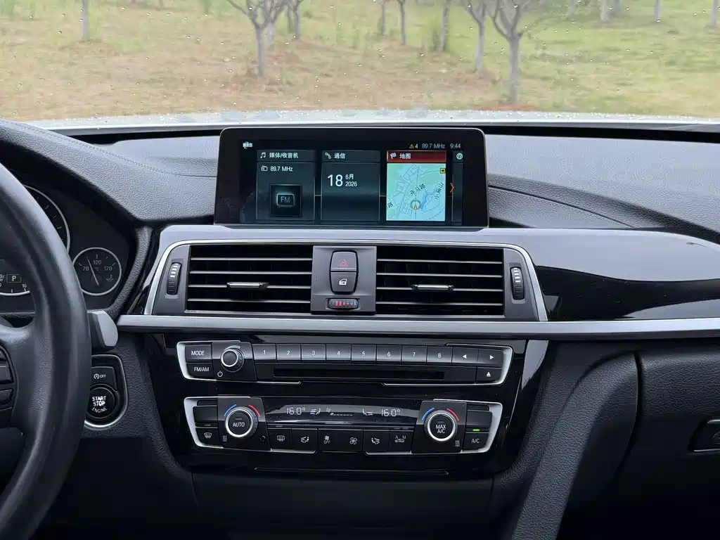 BMW 3 Series — миниатюра 7