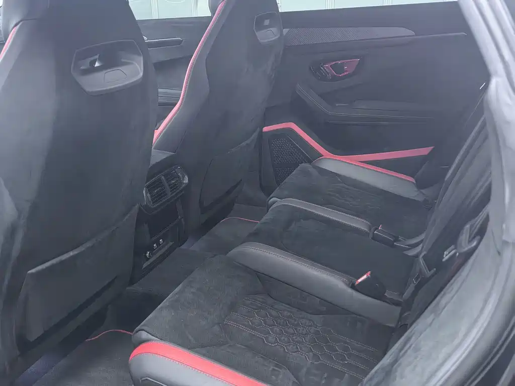 Lamborghini Urus — миниатюра 8