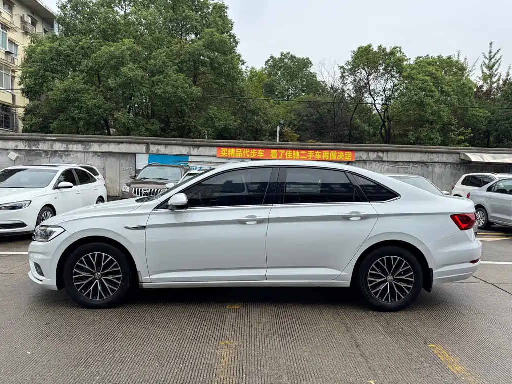 Volkswagen Sagitar — миниатюра 3