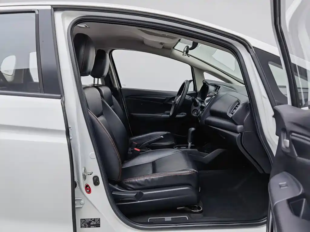 Honda Fit — миниатюра 23