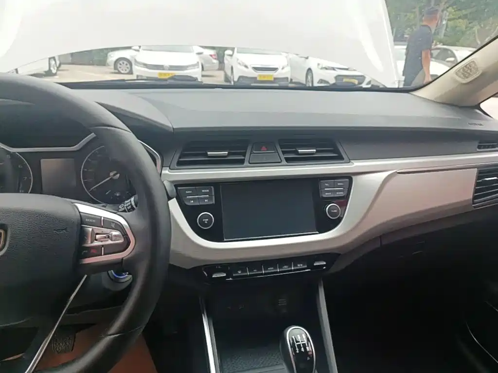 Geely Vision X3 — миниатюра 13