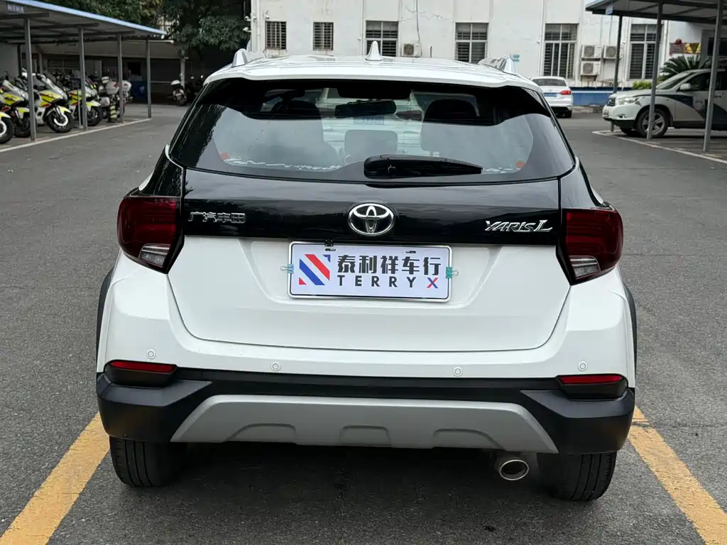 TOYOTA YARIS L ZHIXUAN